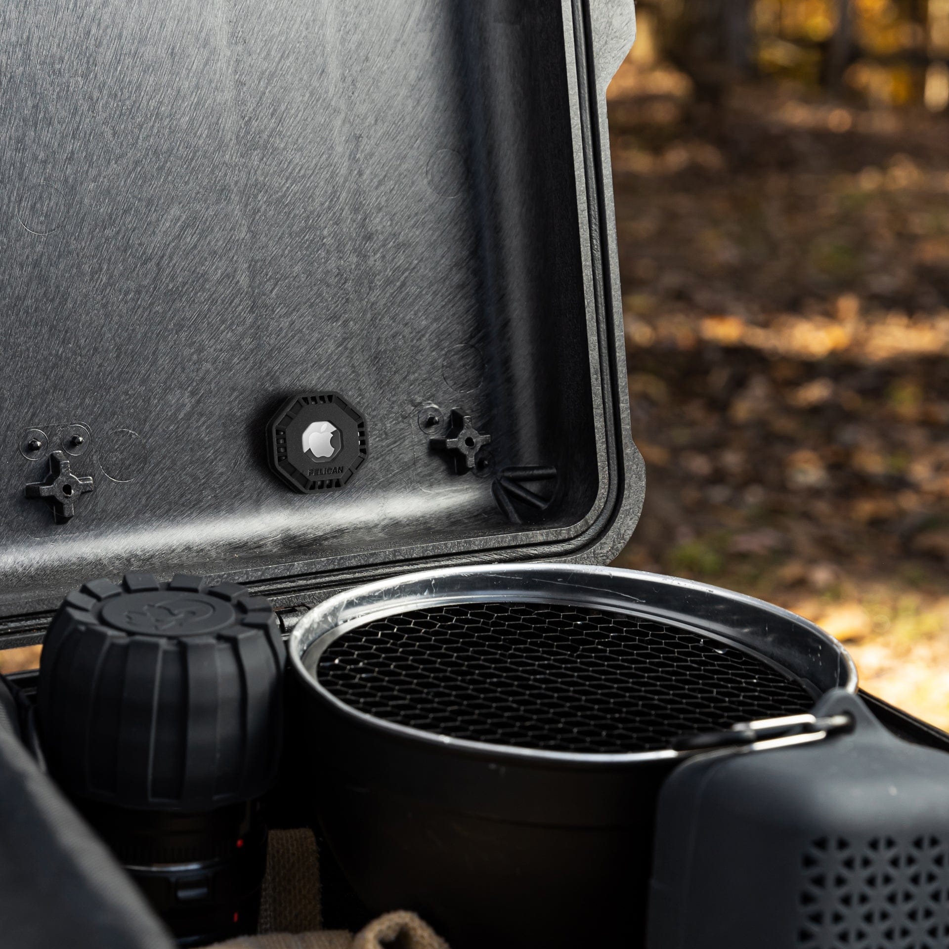 Pelican Adventurer AirTag Sticker Mount 4 Pack (Black) - AirTag Case - Image 6